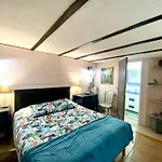 Bed and breakfast La Clef Des Songes - Climatisées - Centre - Parking Gratuit - Piscine, Et Massages à 400mètres