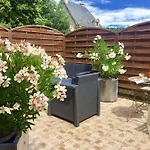 La Clef Des Songes - Au Calme, Au Coeur De Sarlat, 2 Minutes A Pied De La Cite Medievale - Climatisation - Petits Dejeuners Fait Maison - Parking Gratuit - Option Et Massages - Piscine De Saison A 400m לינה וארוחת בוקר 4*