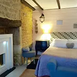 La Clef Des Songes - Au Calme, Au Coeur De Sarlat, 2 Minutes A Pied De La Cite Medievale - Climatisation - Petits Dejeuners Fait Maison - Parking Gratuit - Option Et Massages - Piscine De Saison A 400m 4*
