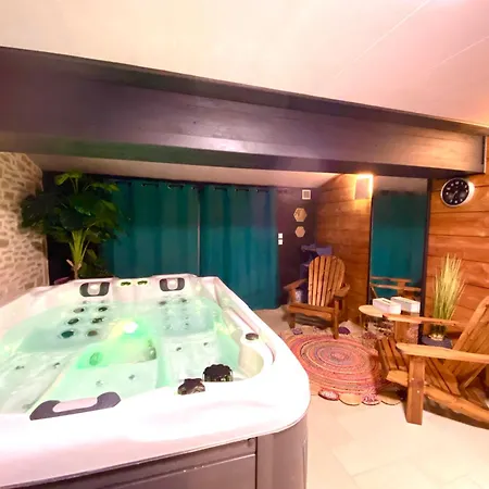 Bed and breakfast La Clef Des Songes - Climatisées - Centre - Parking Gratuit - Piscine, Et Massages à 400mètres Sarlat