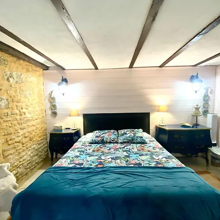 Bed and breakfast La Clef Des Songes - Climatisées - Centre - Parking Gratuit - Piscine, Et Massages à 400mètres 4*