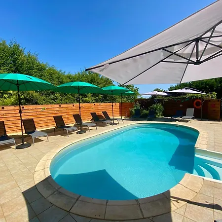 La Clef Des Songes - Maison D'Hotes Au Calme, Au Coeur De Sarlat, 2 Minutes A Pied De La Cite Medievale - Climatisation - Petits Dejeuners Fait Maison - Parking Gratuit - Option Spa Et Massages - Piscine De Saison A 400M Bed & Breakfast 4*