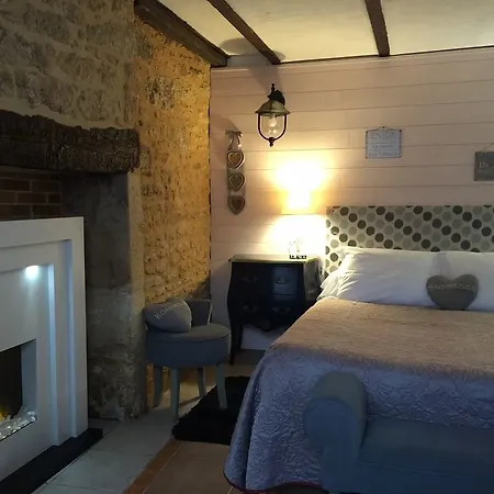 Bed and breakfast La Clef Des Songes - Climatisées - Centre - Parking Gratuit - Piscine, Et Massages à 400mètres 4*