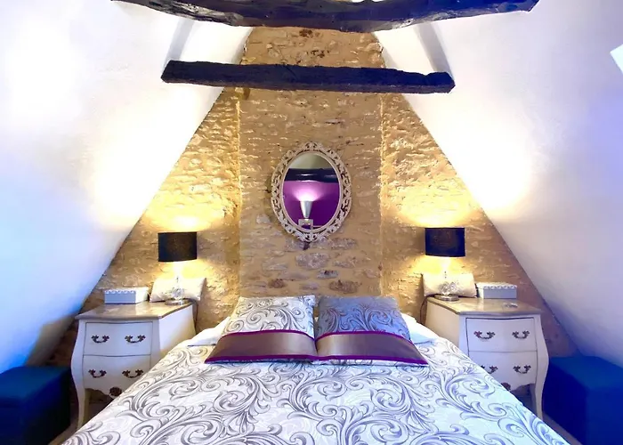 Bed & Breakfast La Clef Des Songes - Maison D'Hotes Au Calme, Au Coeur De Sarlat, 2 Minutes A Pied De La Cite Medievale - Climatisation - Petits Dejeuners Fait Maison - Parking Gratuit - Option Spa Et Massages - Piscine De Saison A 400M 4*