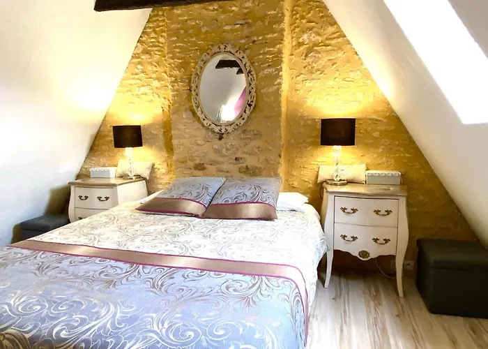 Bed & Breakfast La Clef Des Songes - Au Calme, Au Coeur De Sarlat, 2 Minutes A Pied De La Cite Medievale - Climatisation - Petits Dejeuners Fait Maison - Parking Gratuit - Option Et Massages - Piscine De Saison A 400m Sarlat-la-Canéda