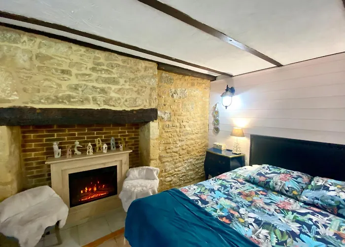 Bed & Breakfast La Clef Des Songes - Maison D'Hotes Au Calme, Au Coeur De Sarlat, 2 Minutes A Pied De La Cite Medievale - Climatisation - Petits Dejeuners Fait Maison - Parking Gratuit - Option Spa Et Massages - Piscine De Saison A 400M Sarlat-la-Caneda