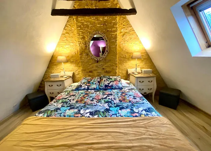 La Clef Des Songes - Maison D'Hotes Au Calme, Au Coeur De Sarlat, 2 Minutes A Pied De La Cite Medievale - Climatisation - Petits Dejeuners Fait Maison - Parking Gratuit - Option Spa Et Massages - Piscine De Saison A 400M Sarlat-la-Caneda