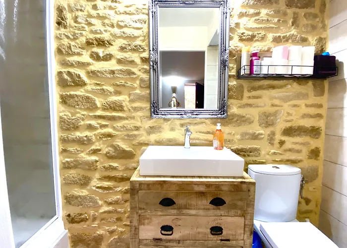 La Clef Des Songes - Au Calme, Au Coeur De Sarlat, 2 Minutes A Pied De La Cite Medievale - Climatisation - Petits Dejeuners Fait Maison - Parking Gratuit - Option Et Massages - Piscine De Saison A 400m 4* Sarlat-la-Canéda
