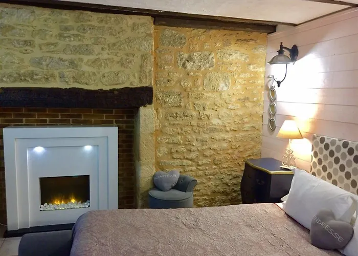 La Clef Des Songes - Au Calme, Au Coeur De Sarlat, 2 Minutes A Pied De La Cite Medievale - Climatisation - Petits Dejeuners Fait Maison - Parking Gratuit - Option Et Massages - Piscine De Saison A 400m Sarlat-la-Canéda