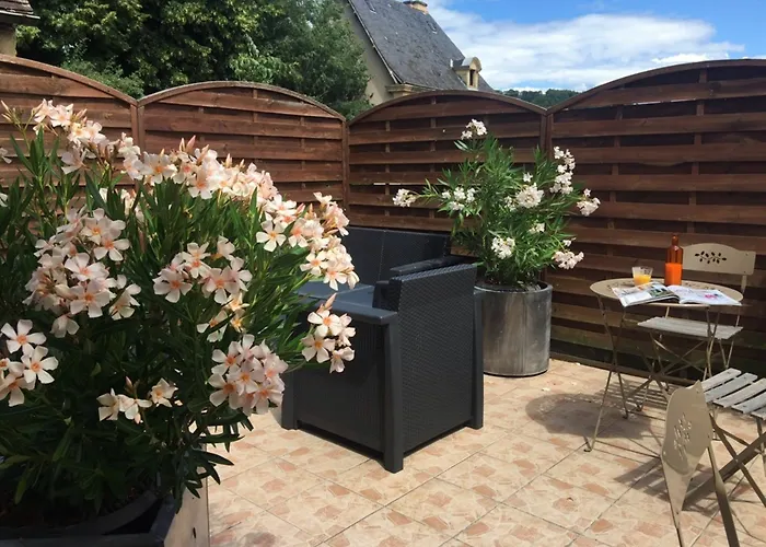 La Clef Des Songes - Au Calme, Au Coeur De Sarlat, 2 Minutes A Pied De La Cite Medievale - Climatisation - Petits Dejeuners Fait Maison - Parking Gratuit - Option Et Massages - Piscine De Saison A 400m 4* Sarlat-la-Canéda