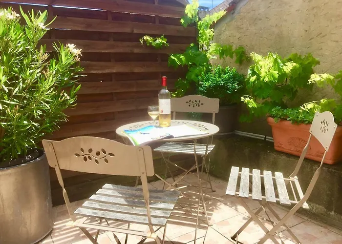Bed & Breakfast La Clef Des Songes - Au Calme, Au Coeur De Sarlat, 2 Minutes A Pied De La Cite Medievale - Climatisation - Petits Dejeuners Fait Maison - Parking Gratuit - Option Et Massages - Piscine De Saison A 400m