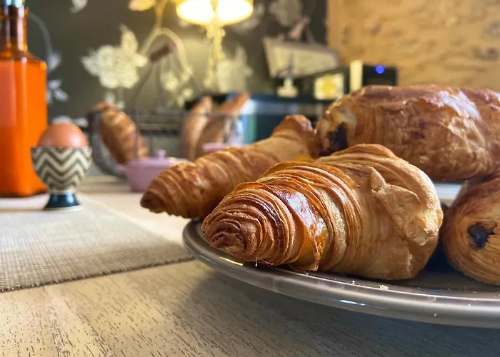 La Clef Des Songes - Au Calme, Au Coeur De Sarlat, 2 Minutes A Pied De La Cite Medievale - Climatisation - Petits Dejeuners Fait Maison - Parking Gratuit - Option Et Massages - Piscine De Saison A 400m Sarlat-la-Canéda